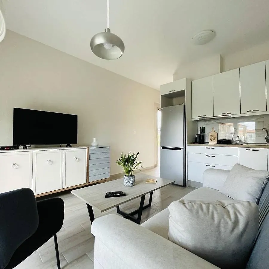 Niki Mare Luxury Apartments & Villa Nikiti