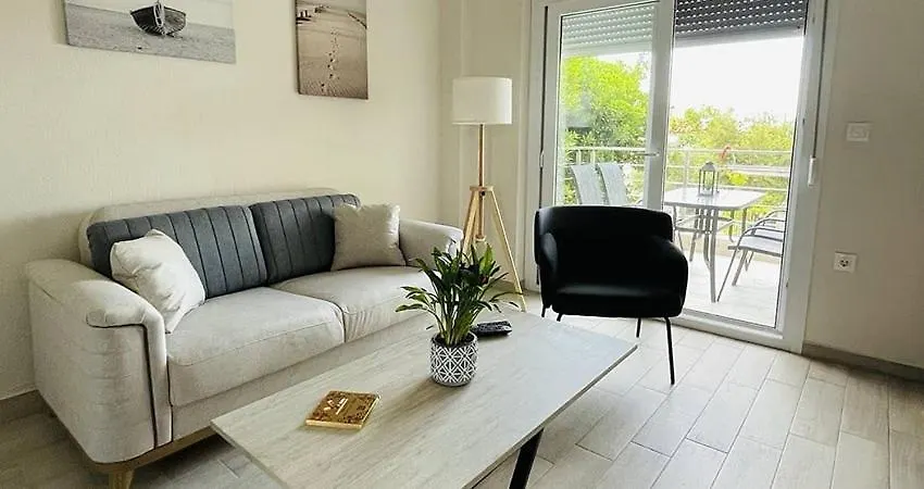 Niki Mare Luxury Apartments & Villa Nikiti  0*, Nikiti (Sithonia)
